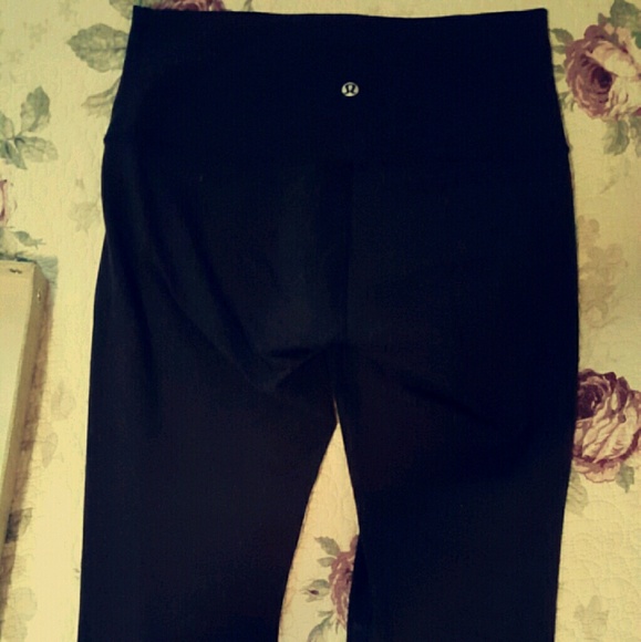 Lululemon capris - Picture 3 of 3
