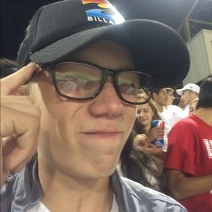 Meet your Posher, Julius