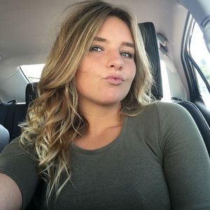 Meet your Posher, Brianna