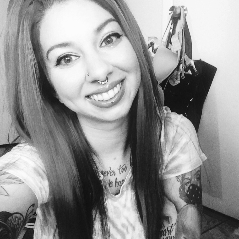 Meet your Posher, Danielle