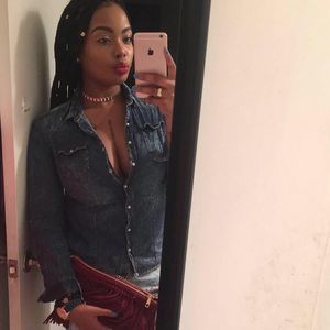 Meet your Posher, Ashley