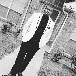 Meet your Posher, Devin