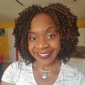 Meet your Posher, Crystal