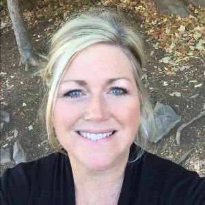 Meet your Posher, Leslie