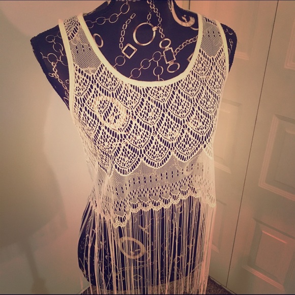 BONGO Tops - White Fringe Top