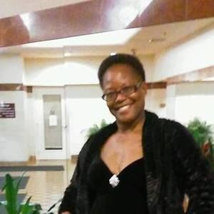 Meet your Posher, Dena