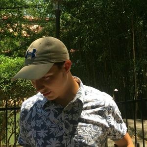 Meet your Posher, Max