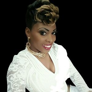 Meet your Posher, Ebony