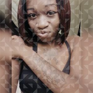 Meet your Posher, Kiona