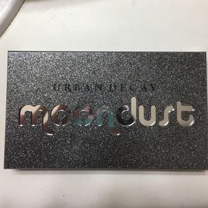 Moon dust pallet by Urban Decay