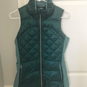 Lululemon down for a run vest, size 6