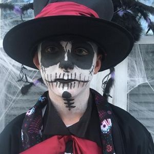 Meet your Posher, Elizabeth