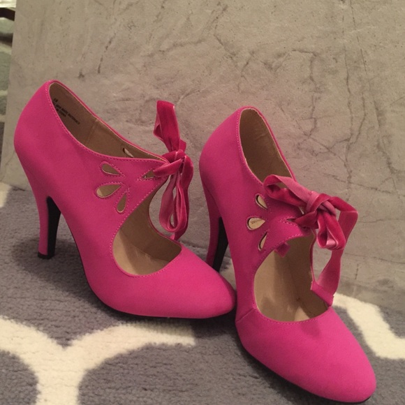 MJ Laser Cut Pump by Mojo Moxy