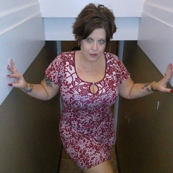 Meet your Posher, Heather - Picture 1 of 1