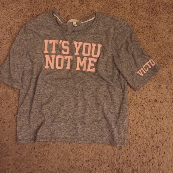 It's you not me Victoria's Secret top in gray - Picture 1 of 1