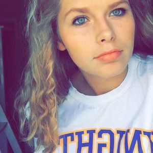 Meet your Posher, Hailey