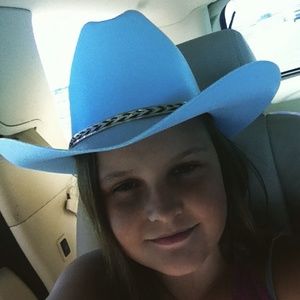 Meet your Posher, Reese