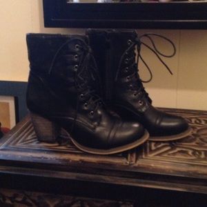 Great lace up black vegan leather moto boots sz 7