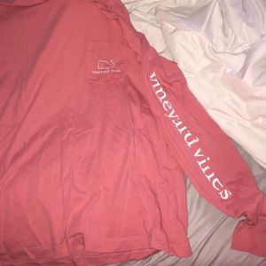 Salmon vineyard vines graphic tee