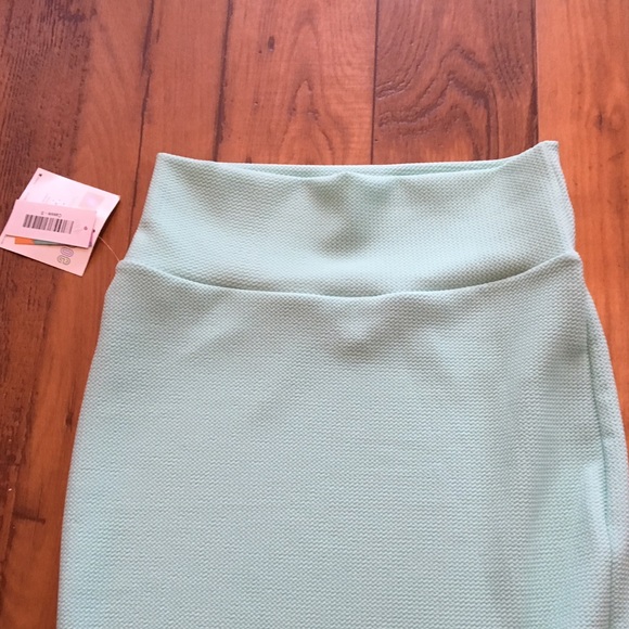 NWT LuLaRoe Cassie Skirt - Picture 2 of 3