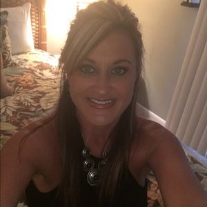 Meet your Posher, Melissa