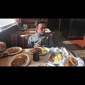 Meet your Posher, Jamison