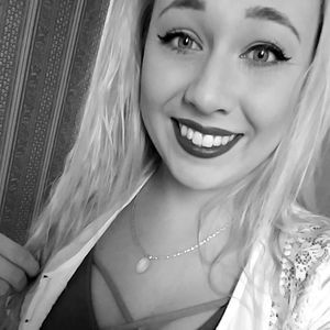 Meet your Posher, Amara