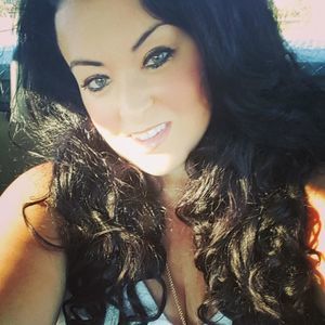 Meet your Posher, Dena