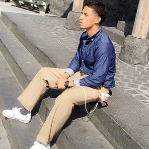 Meet your Posher, Jonathan