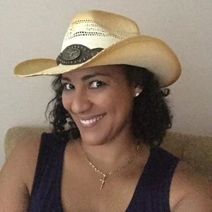 Meet your Posher, Courtney