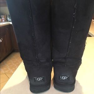 Tall black uggs used