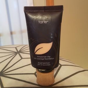 Tarte Amazonian Clay Foundation
