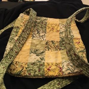 Donna sharp bee pattern crossbody