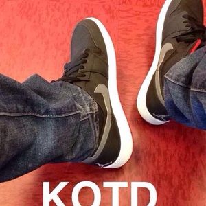 Meet your Posher, Troy