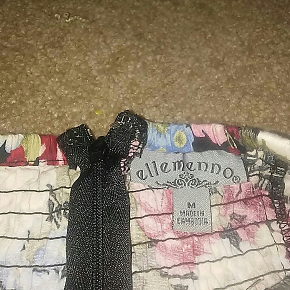 Floral mini dress - Picture 2 of 3