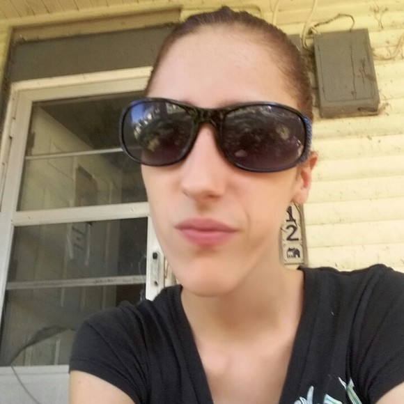 Meet your Posher, Danille - Picture 1 of 1