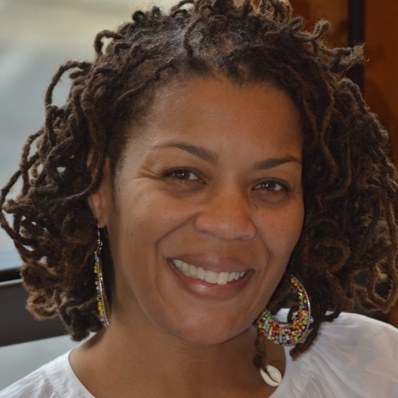 Meet your Posher, Lauris - Picture 1 of 1