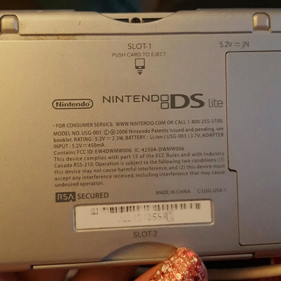 Nintendo Ds Light - Picture 2 of 4