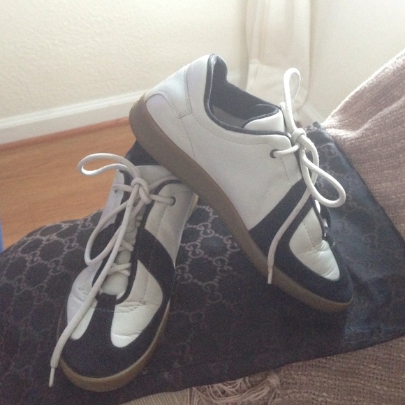 Gucci leather shoes sneakers