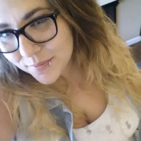 Meet your Posher, Annabposh! - Picture 3 of 6