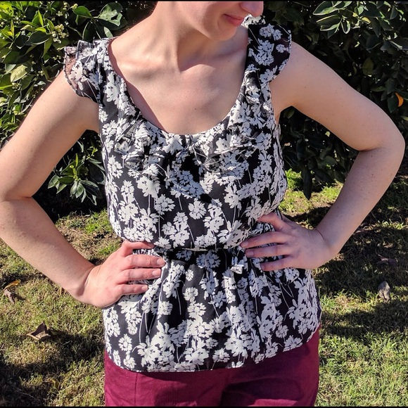 Elle black and white floral top w/ tie - Picture 1 of 3