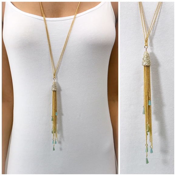 Jewelry - LAST ONE SALE! 🌸Dainty Crystal Pendant Necklace