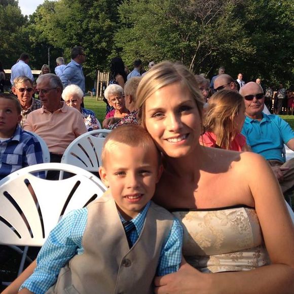 Meet your Posher, Amber - Picture 1 of 1