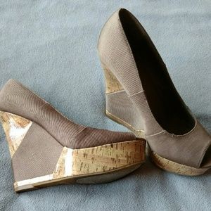 Size 8 Wedges