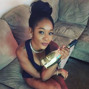 Meet your Posher, Angelique