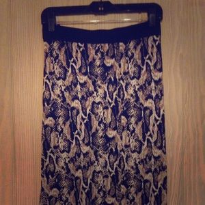 Cache snakeskin print pencil skirt size xl