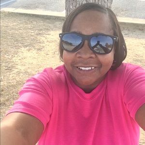 Meet your Posher, Vickie