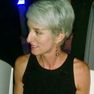 Meet your Posher, Leila