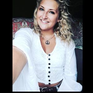 Meet your Posher, Noelle