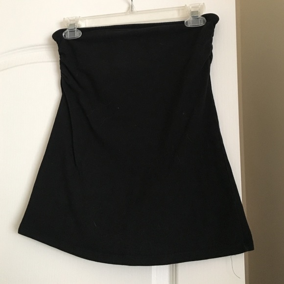 Black strapless shirt